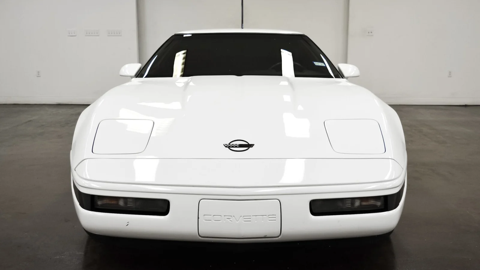Click to Enlarge-Esc to Close Corvette Generations/C4/C4 1992 Front -chevrolet-corvette.webp